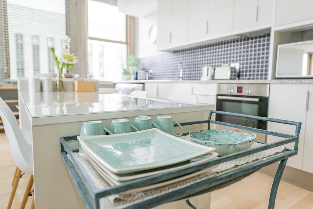 #1101 Cartwright - Chic Downtown Apartment * Cape Town